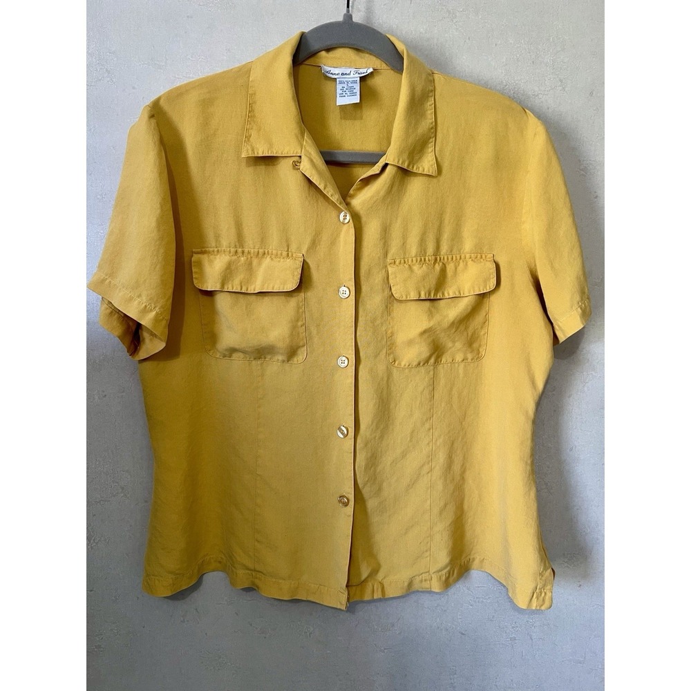 100% Silk Vintage 90s Lg Yellow Button Front Blouse Quiet Luxury‎ Soft Vacation